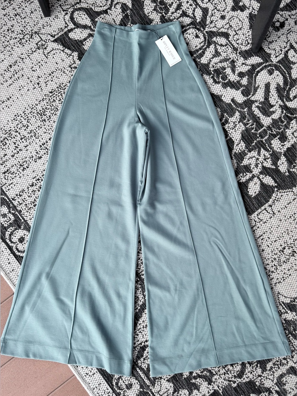 NWT Ripley Rader Sea Blue Ponte Wide Leg Cropped Pants Size 2 Inseam 27.5 inches